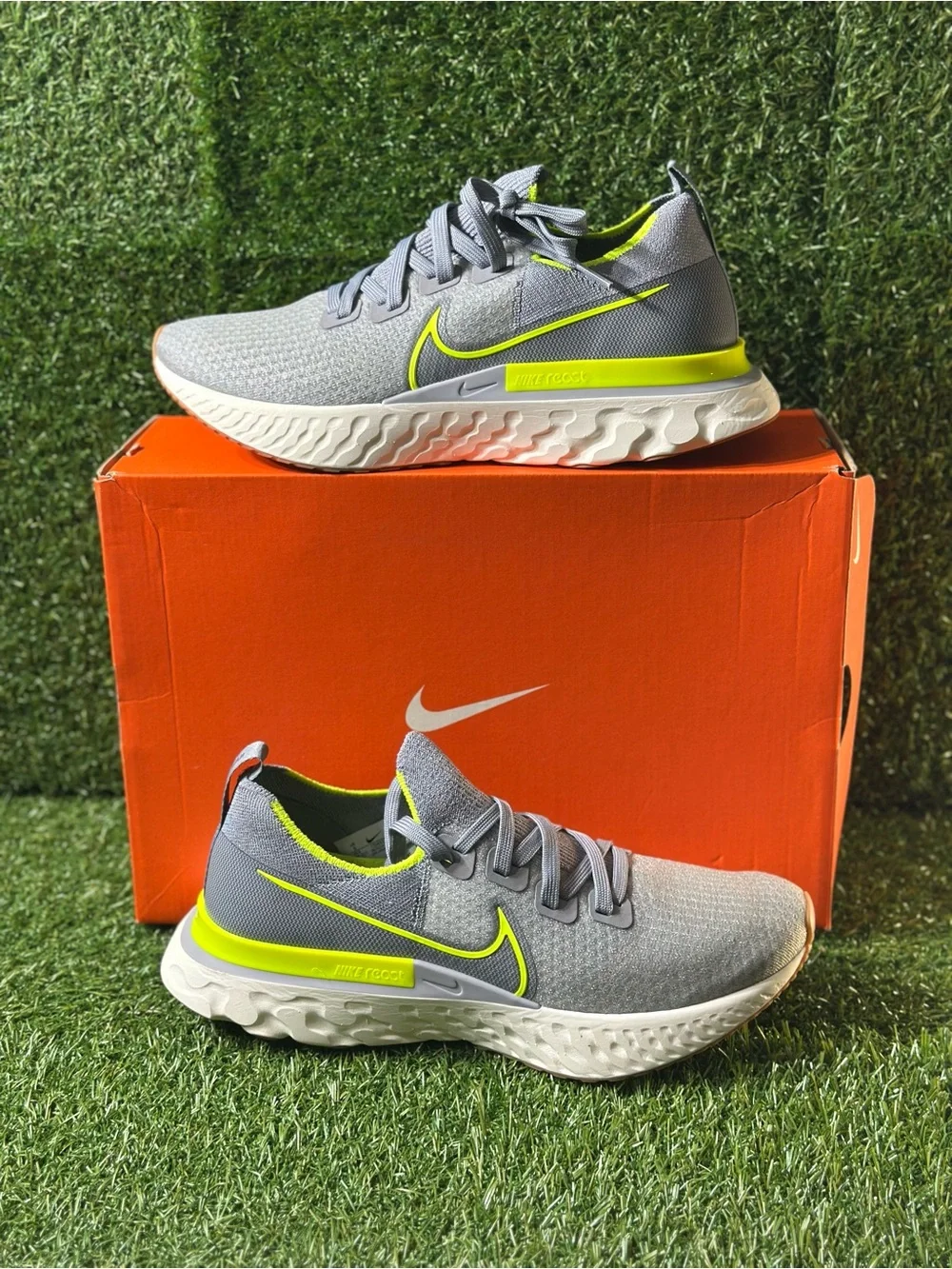 NIKE REACT INFINITY RUN FLYKNIT, SIZE : 9 MENS, COLOR: PARTICLE GREY/ VOLT- WOLF